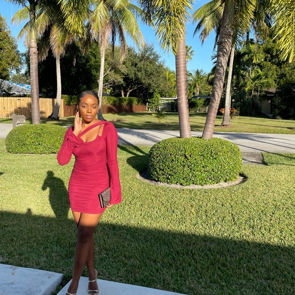 Oh Polly- MIDNIGHT ALLURE LONG SLEEVE MINI DRESS IN RED (Size 6) - Picture 3 of 4